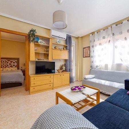 Cozy Appartment Torrevieja At Irina Eksteriør billede