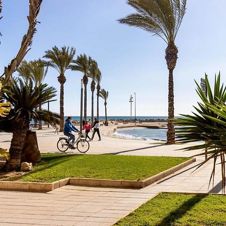 Cozy Appartment Torrevieja At Irina Eksteriør billede